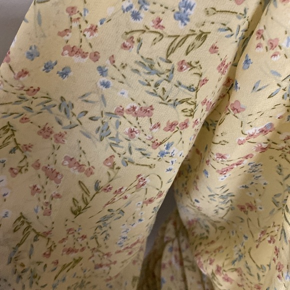 PALE BUTTER YELLOW FLORAL MILKMAID MABLE DRESS WRAP TOP W/ROUCHED SKIRT KEYHOLE - Picture 10 of 12